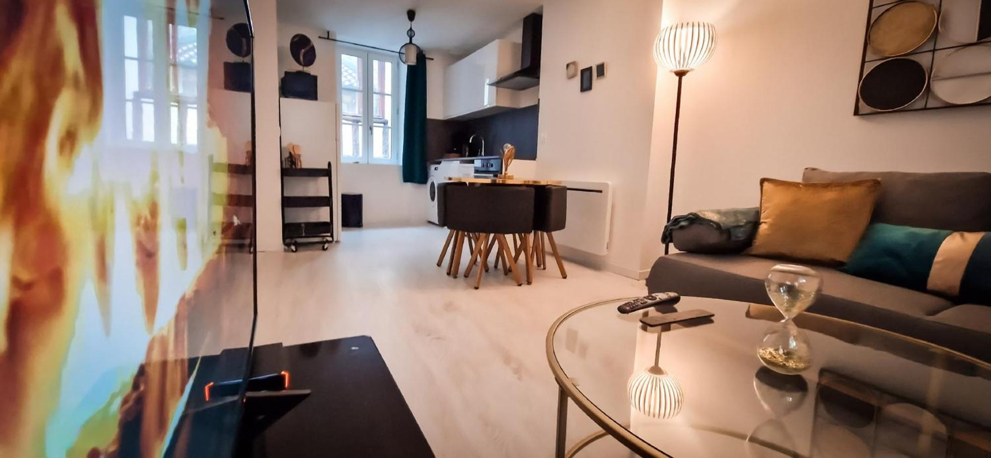 L'Art Deco 3 Etoiles Wifi, Netflix, Disney, Coeur De Bastide Villefranche-de-Rouergue Eksteriør billede